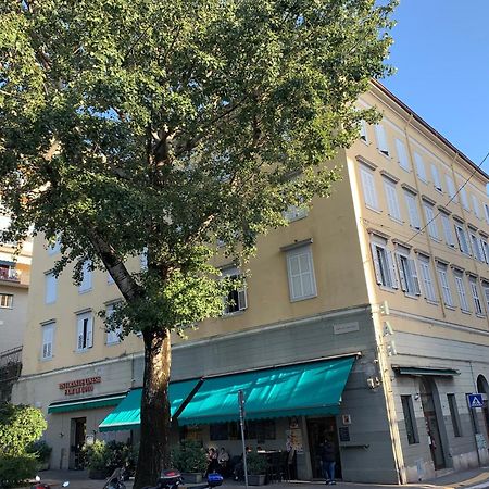 Alla Scaletta B Apartment Trieste Luaran gambar