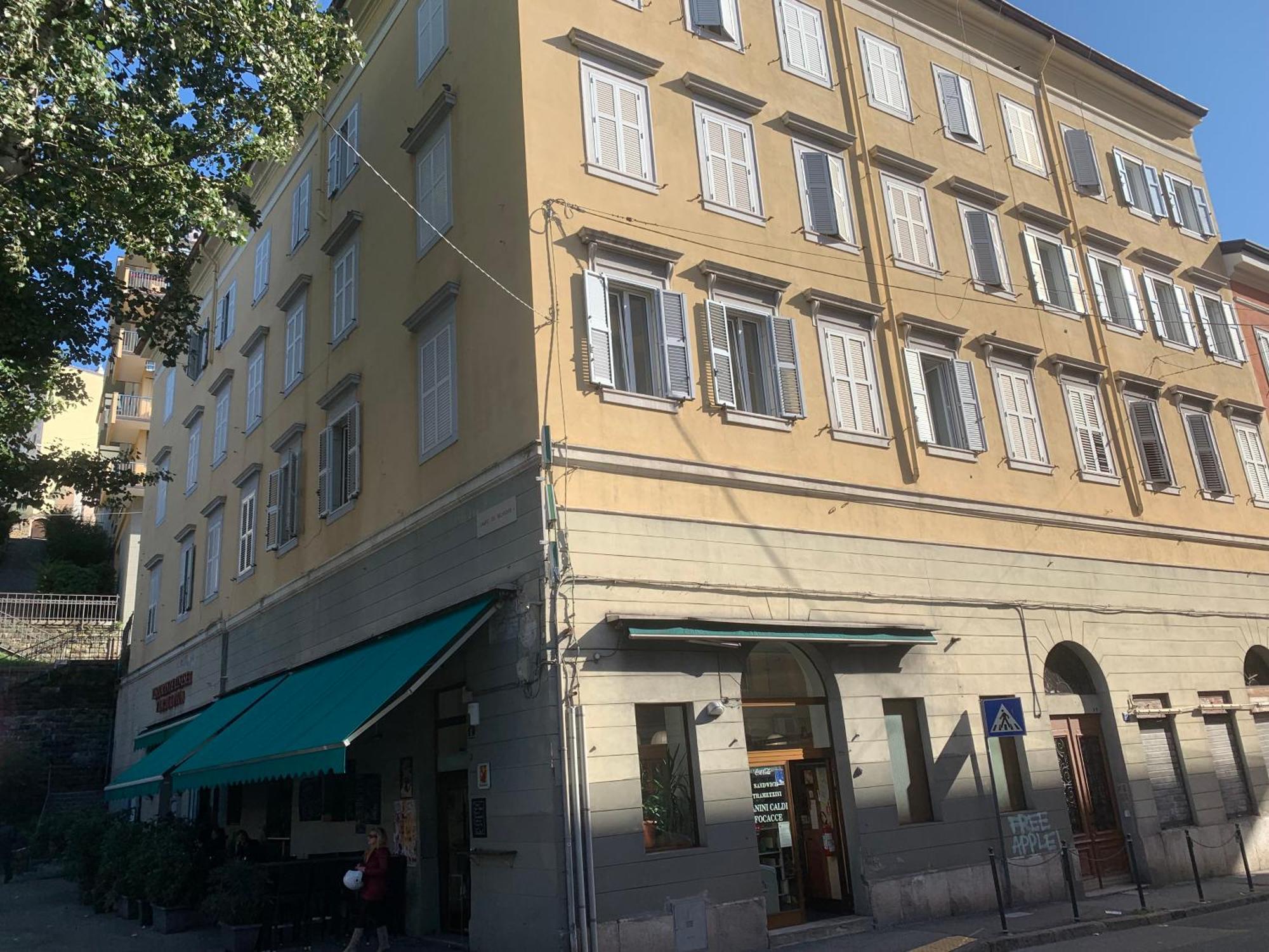 Alla Scaletta B Apartment Trieste Luaran gambar